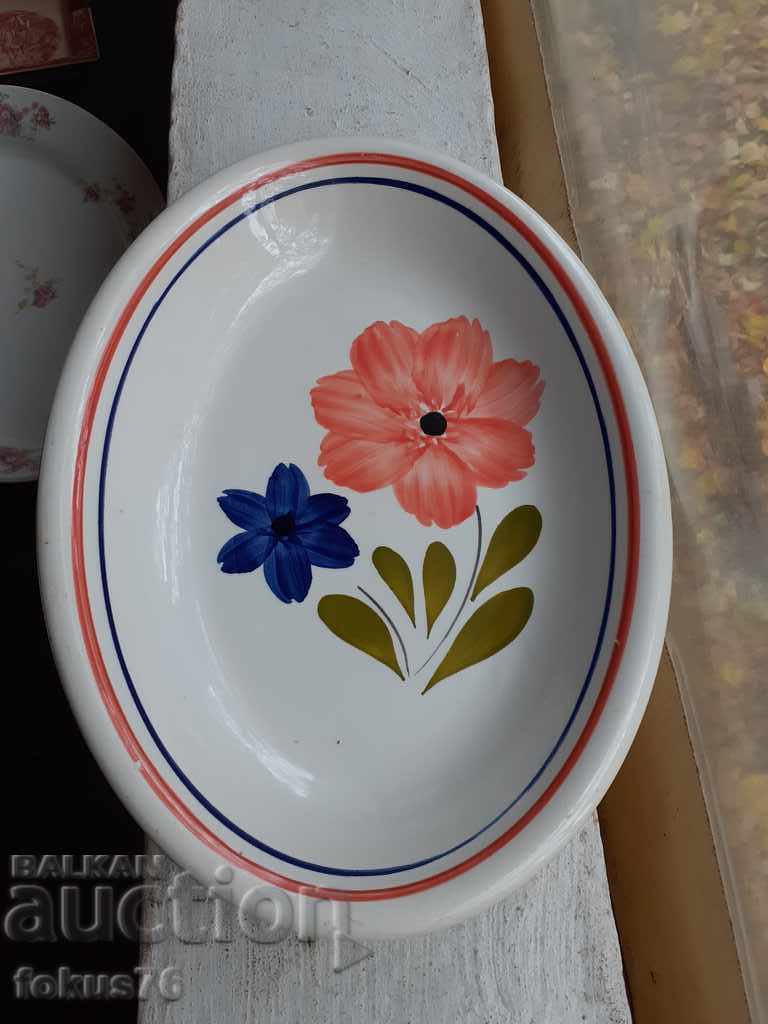 Tava platou din ceramica Italia cu preț 110.00 BGN | € 56.24