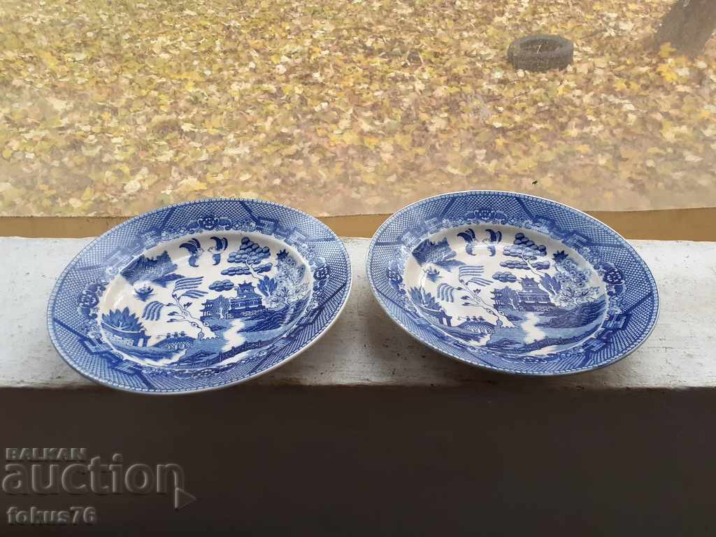 Lot doua farfurii din portelan Tajimi portelan cu preț 180.00 BGN | € 92.03