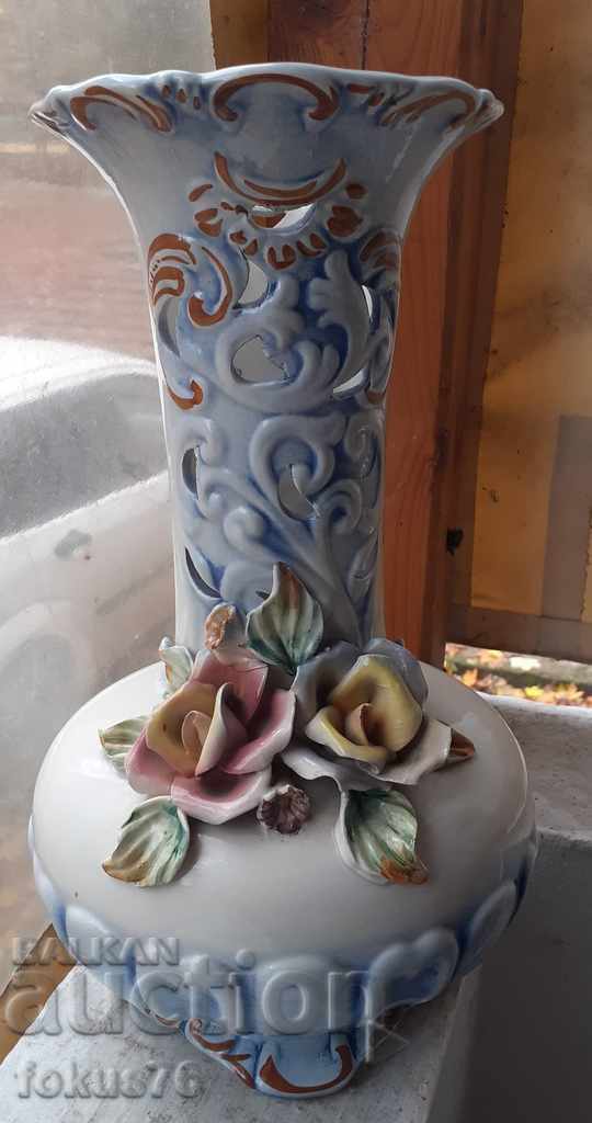Great large porcelain vase Capodimonte porcelain with price 590.00 BGN | € 301.66 Great large porcelain vase Capodimonte porcelain with price 590.00 BGN | € 301.66