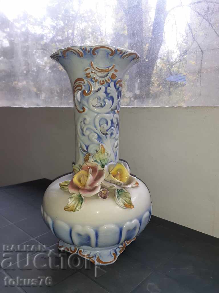 Auction Great large porcelain vase Capodimonte porcelain Auction Great large porcelain vase Capodimonte porcelain