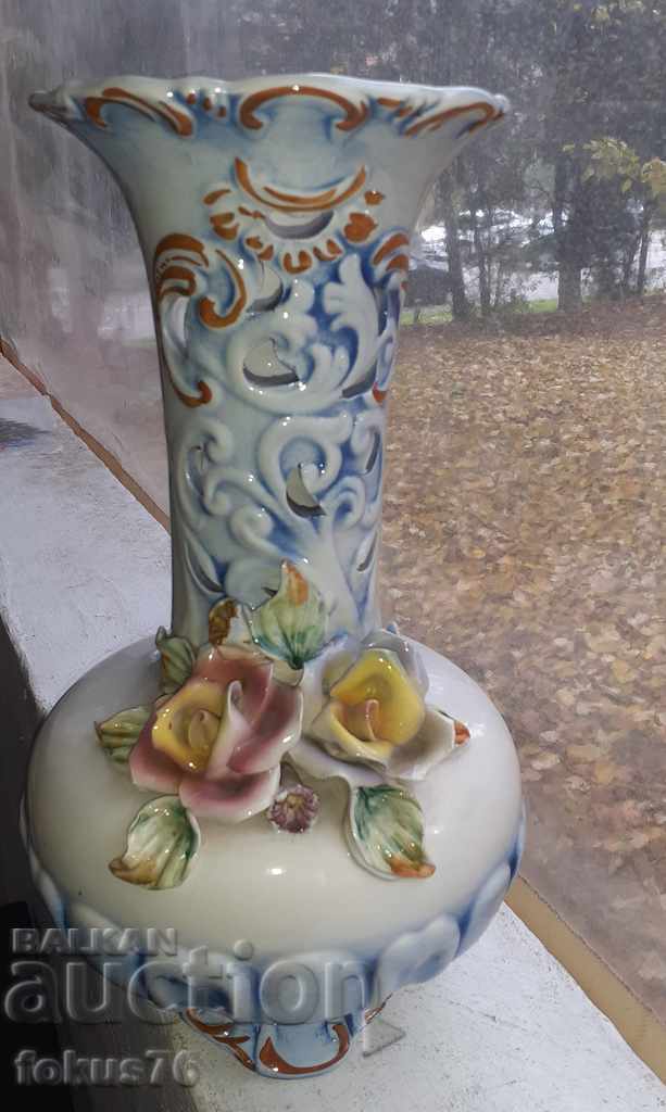 Great large porcelain vase Capodimonte porcelain