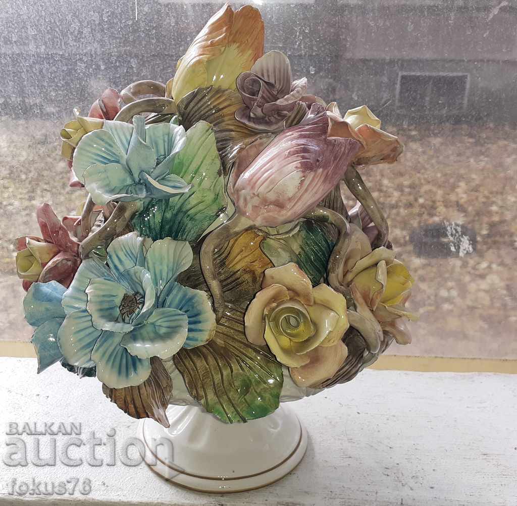 Delivery of Porcelain charm large flower Bassano Italy porcelain Delivery of Porcelain charm large flower Bassano Italy porcelain