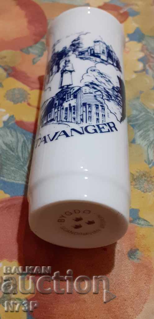 PORCELAIN VASE ... BYGDO .. with price 8.00 BGN | € 4.09 PORCELAIN VASE ... BYGDO .. with price 8.00 BGN | € 4.09