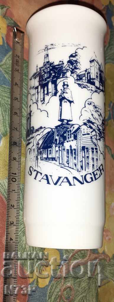 PORCELAIN VASE ... BYGDO .. - 5 PORCELAIN VASE ... BYGDO .. - 5