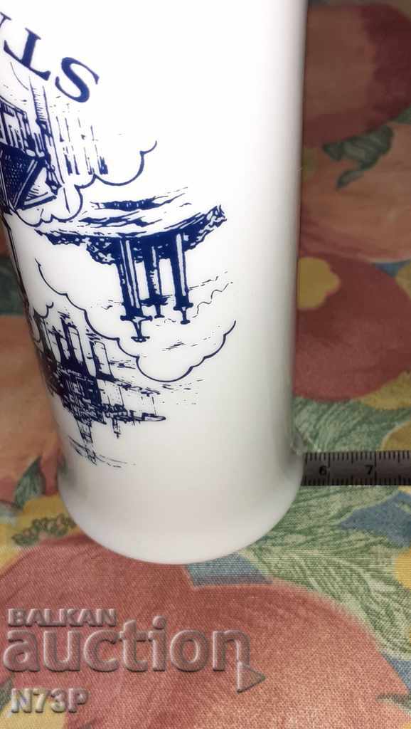 PORCELAIN VASE ... BYGDO .. - 6 PORCELAIN VASE ... BYGDO .. - 6