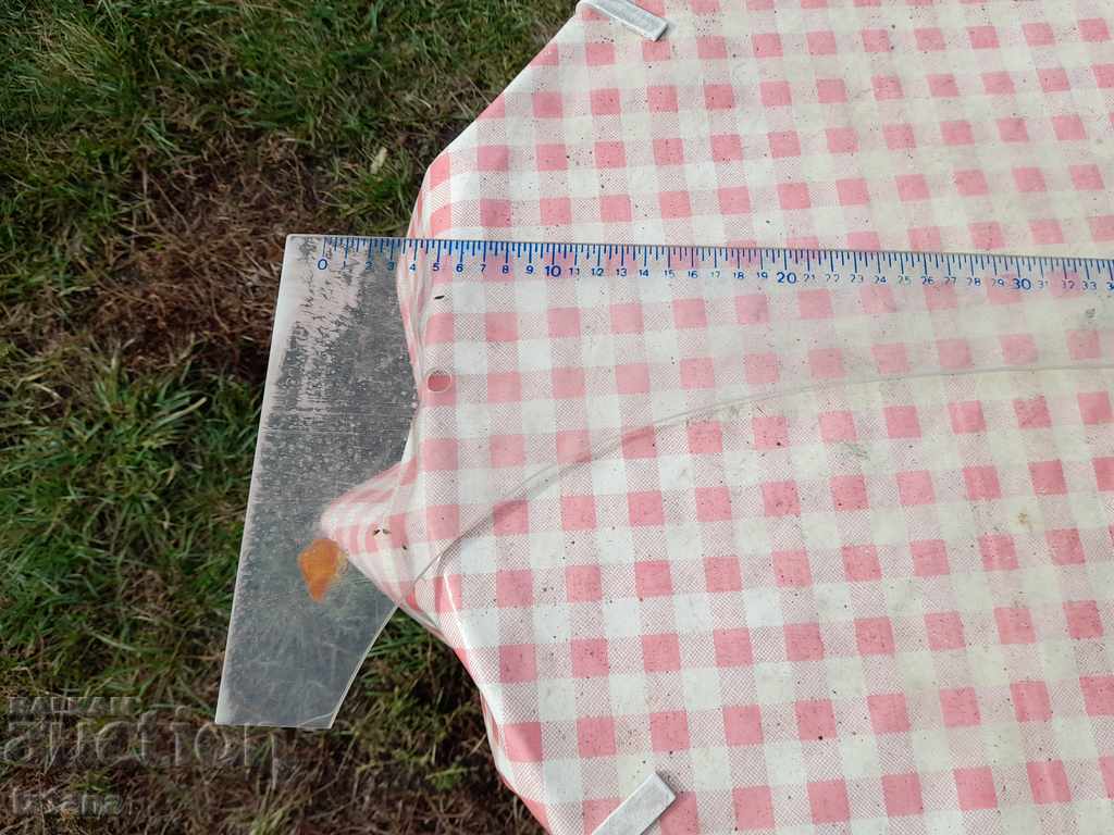 Old tailoring line with price 25.00 BGN | € 12.78