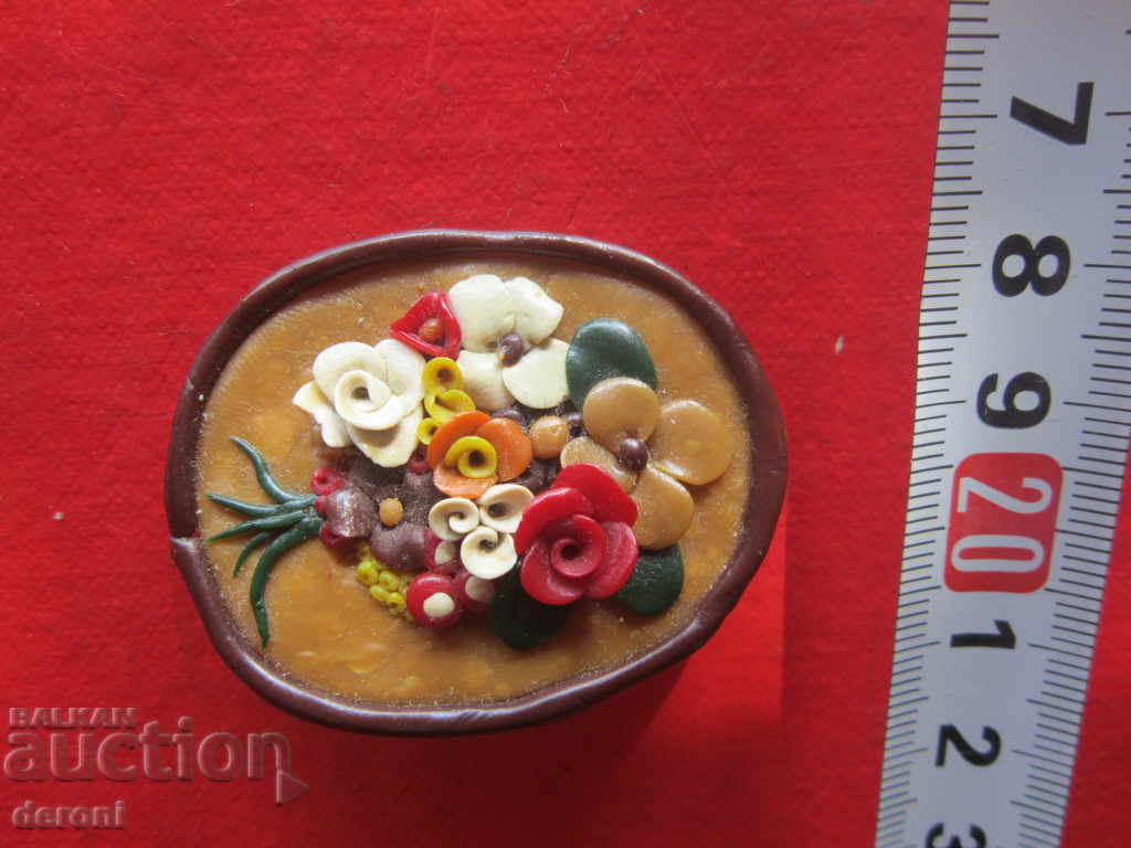 Unique art brooch with price 10.00 BGN | € 5.11 Unique art brooch with price 10.00 BGN | € 5.11