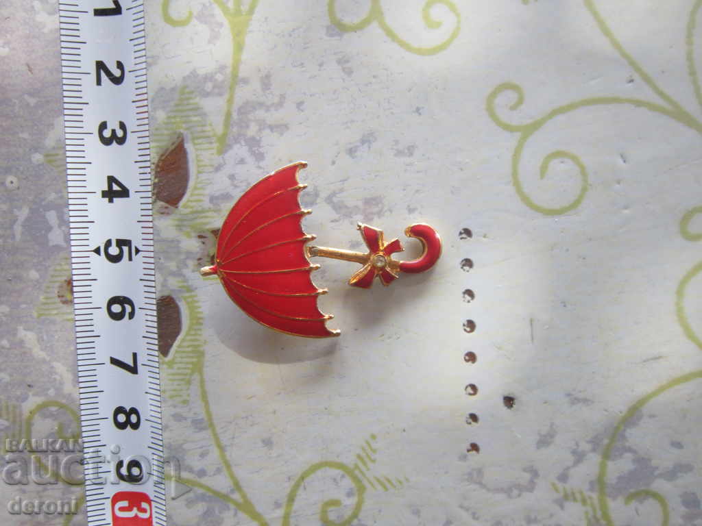 Great gilded brooch with enamel with price 10.00 BGN | € 5.11 Great gilded brooch with enamel with price 10.00 BGN | € 5.11