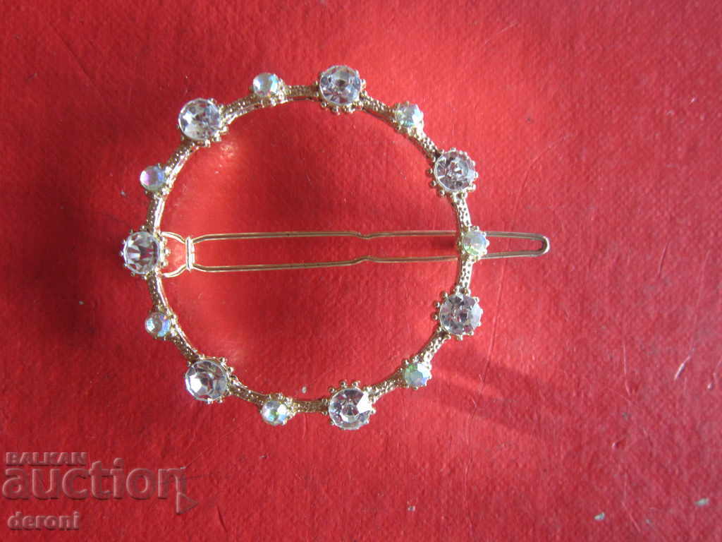 Delivery of Gilded brooch with stones 10 Delivery of Gilded brooch with stones 10