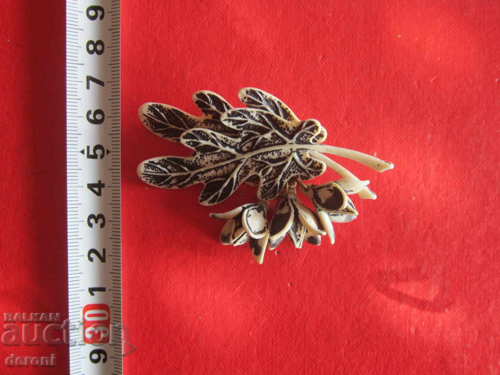 Ancient bakelite hunting badge badge with price 15.00 BGN | € 7.67 Ancient bakelite hunting badge badge with price 15.00 BGN | € 7.67