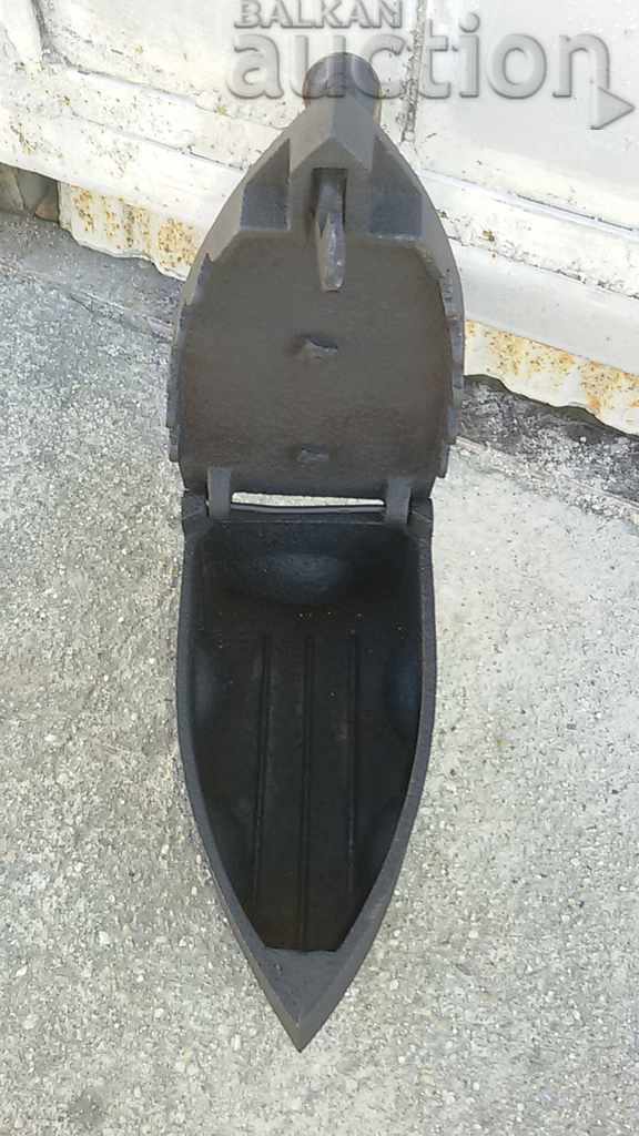 Παλιά σιδήρου στην πυρκαγιά - 6 Παλιά σιδήρου στην πυρκαγιά - 6