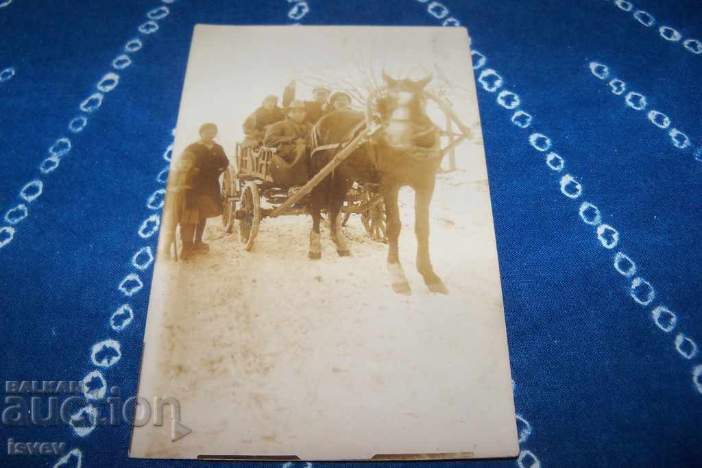 Стара картичка снимка в каруцата с цена 10.00 лв. | € 5.11 Стара картичка снимка в каруцата с цена 10.00 лв. | € 5.11