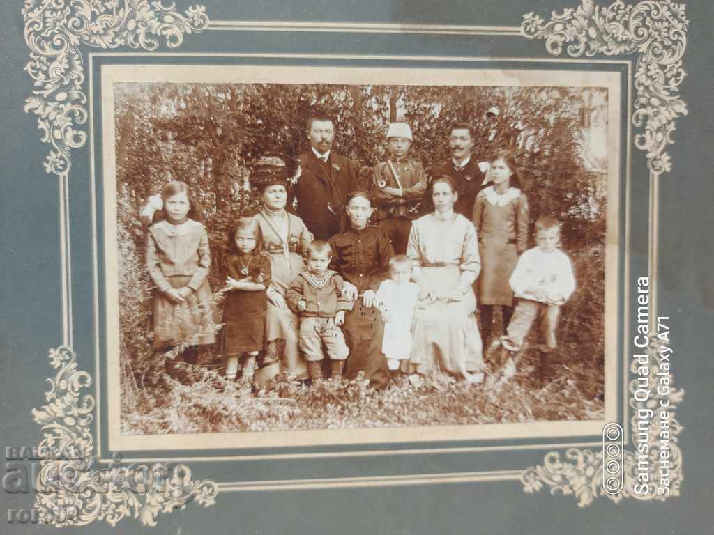 Παλιές φωτογραφίες - ΧΑΡΤΙΝΟ με τιμή 18.00 BGN | € 9.20 Παλιές φωτογραφίες - ΧΑΡΤΙΝΟ με τιμή 18.00 BGN | € 9.20