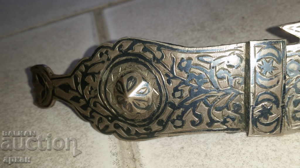 Licitație Cataramă din argint de înaltă probă cu email negru (nielo), secolul al XIX-lea