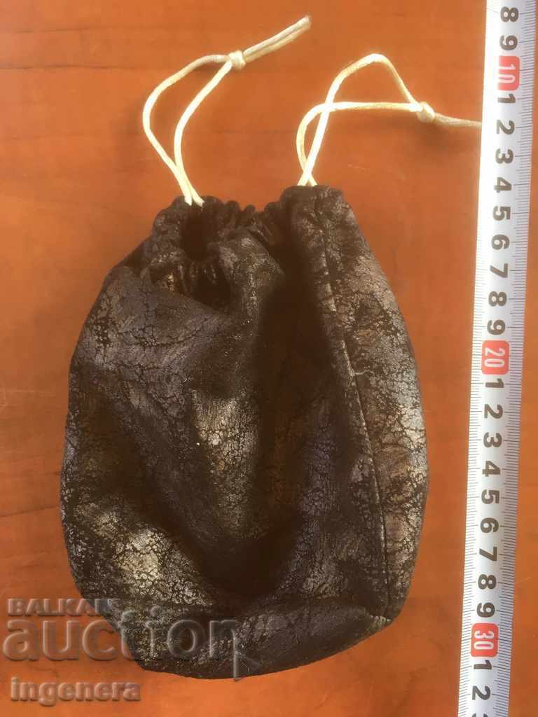 POȘETĂ, GEANTĂ, POȘETUȚĂ PENTRU MACHIAJ, VALORI ȘI ALTELE POȘETĂ, GEANTĂ, POȘETUȚĂ PENTRU MACHIAJ, VALORI ȘI ALTELE