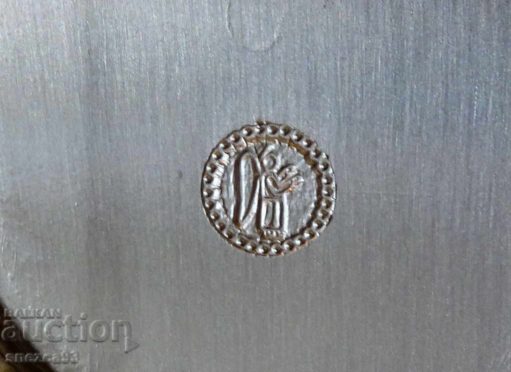 Доставка на Калаена чиния,пано от калай,футбол,650 гр. Доставка на Калаена чиния,пано от калай,футбол,650 гр.