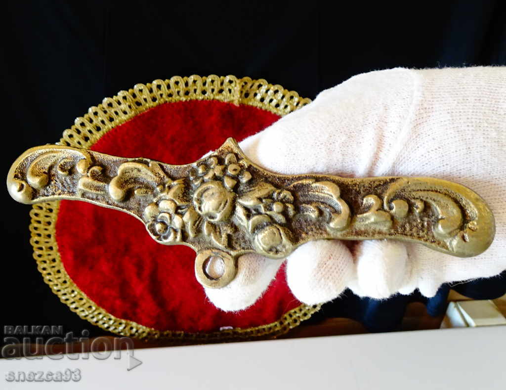 Bronze hanger, hook, applique, baroque with price 19.00 BGN | € 9.71 Bronze hanger, hook, applique, baroque with price 19.00 BGN | € 9.71