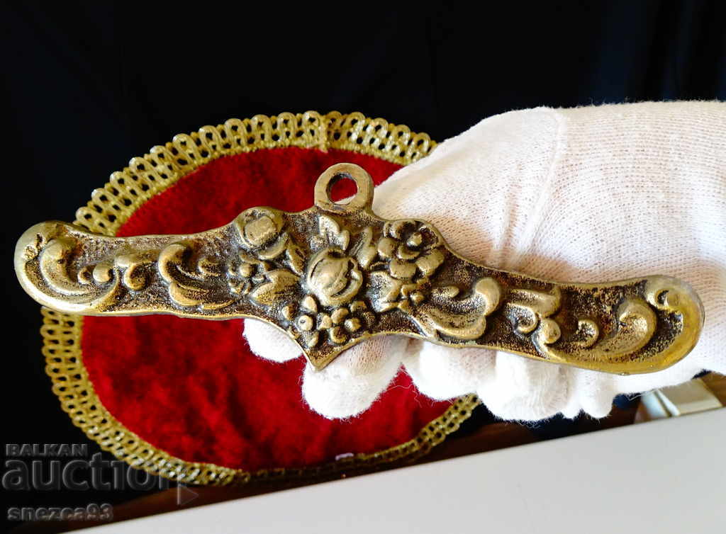 Bronze hanger, hook, applique, baroque Bronze hanger, hook, applique, baroque