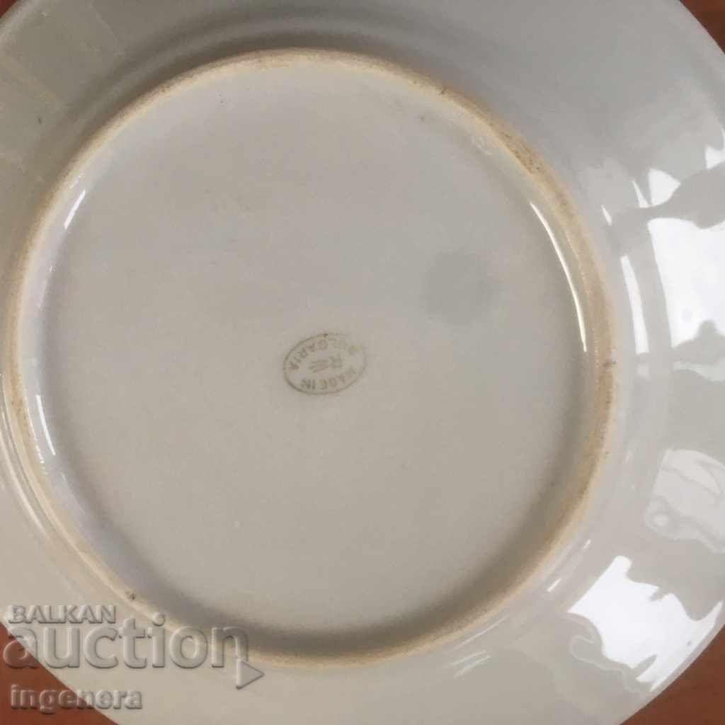 PLĂUTĂ PORCELAN 4 BUC ALTE DECÂT ANII 60 PENTRU COLECTARE - 5