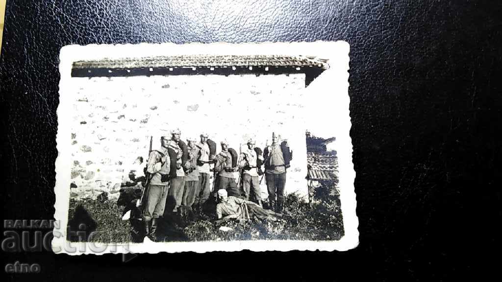 Delivery of ROYAL MILITARY PHOTO, RIFLE