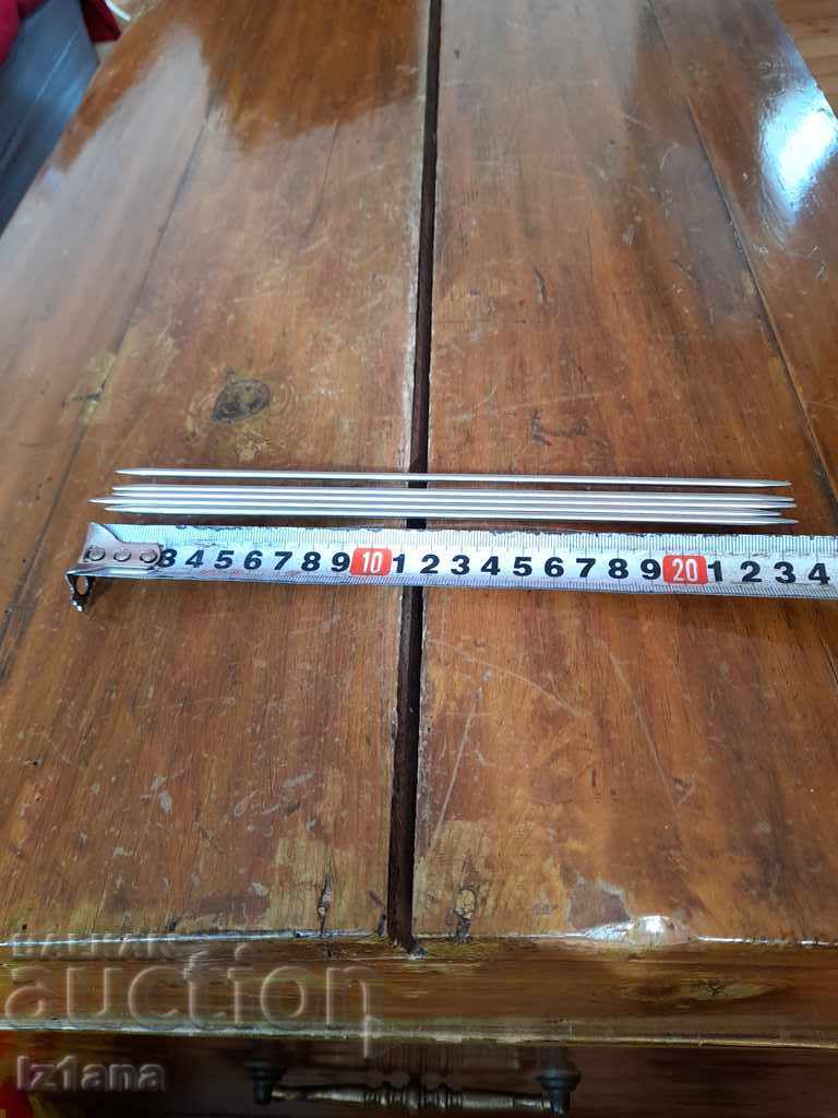 Delivery of Old sock needles Delivery of Old sock needles