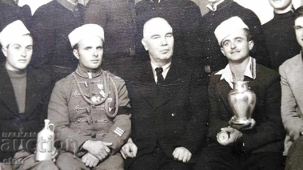 ROYAL MILITARY PHOTO, WWII, 1943 UNIFORM, HAT with price 15.00 BGN | € 7.67 ROYAL MILITARY PHOTO, WWII, 1943 UNIFORM, HAT with price 15.00 BGN | € 7.67