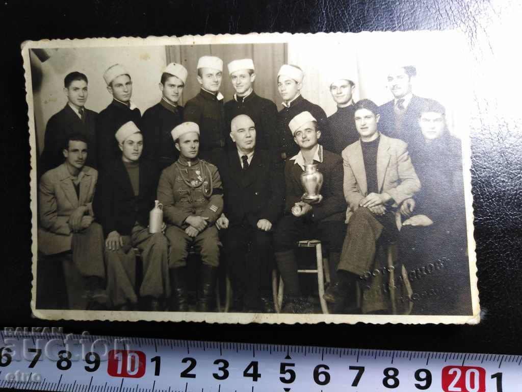 Delivery of ROYAL MILITARY PHOTO, WWII, 1943 UNIFORM, HAT Delivery of ROYAL MILITARY PHOTO, WWII, 1943 UNIFORM, HAT