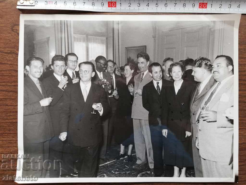 Φωτογραφία πολιτικών αρχηγών με τιμή 7.00 BGN | € 3.58 Φωτογραφία πολιτικών αρχηγών με τιμή 7.00 BGN | € 3.58