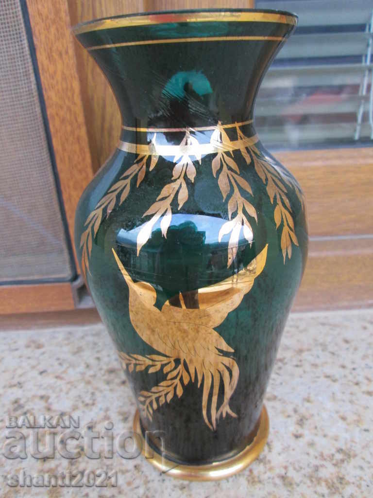 Foarte frumoasa vaza de cristal, pictata manual cu aur, 18 cm.