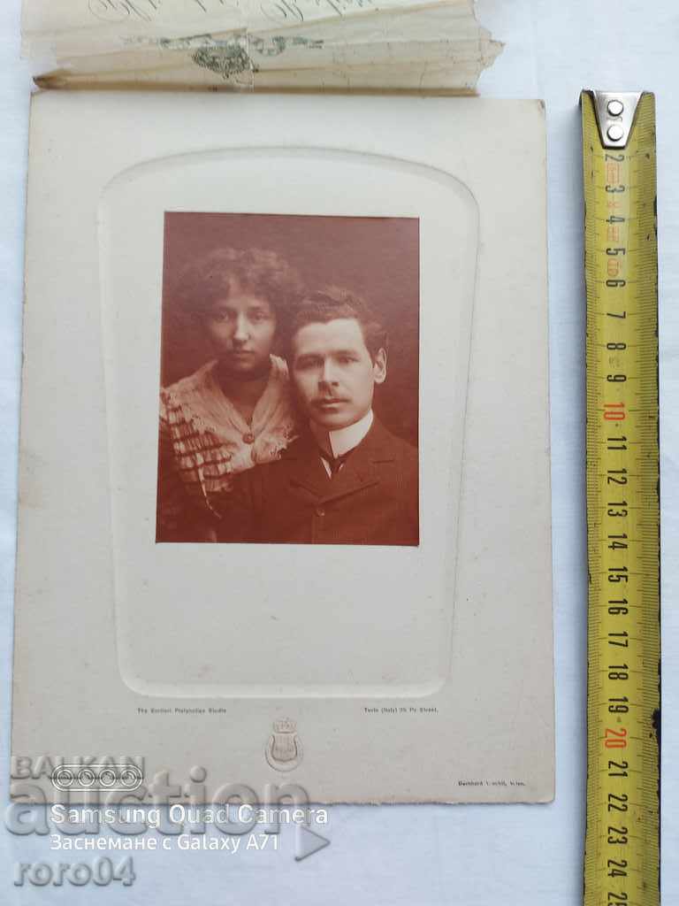 Auction  STAR PHOTOGRAPHY - CARD