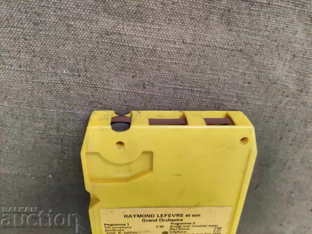 Licitație Caseta cu 8 piste Licitație Caseta cu 8 piste