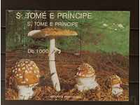 Sao Tome și Principe 1992 Flora / Mushroom Block MNH