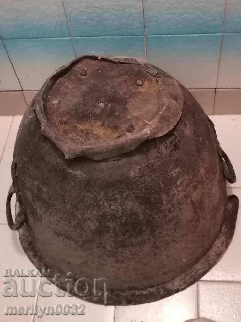 Auction  200 year old font 48/37 cm for water baptism copper copper vessel