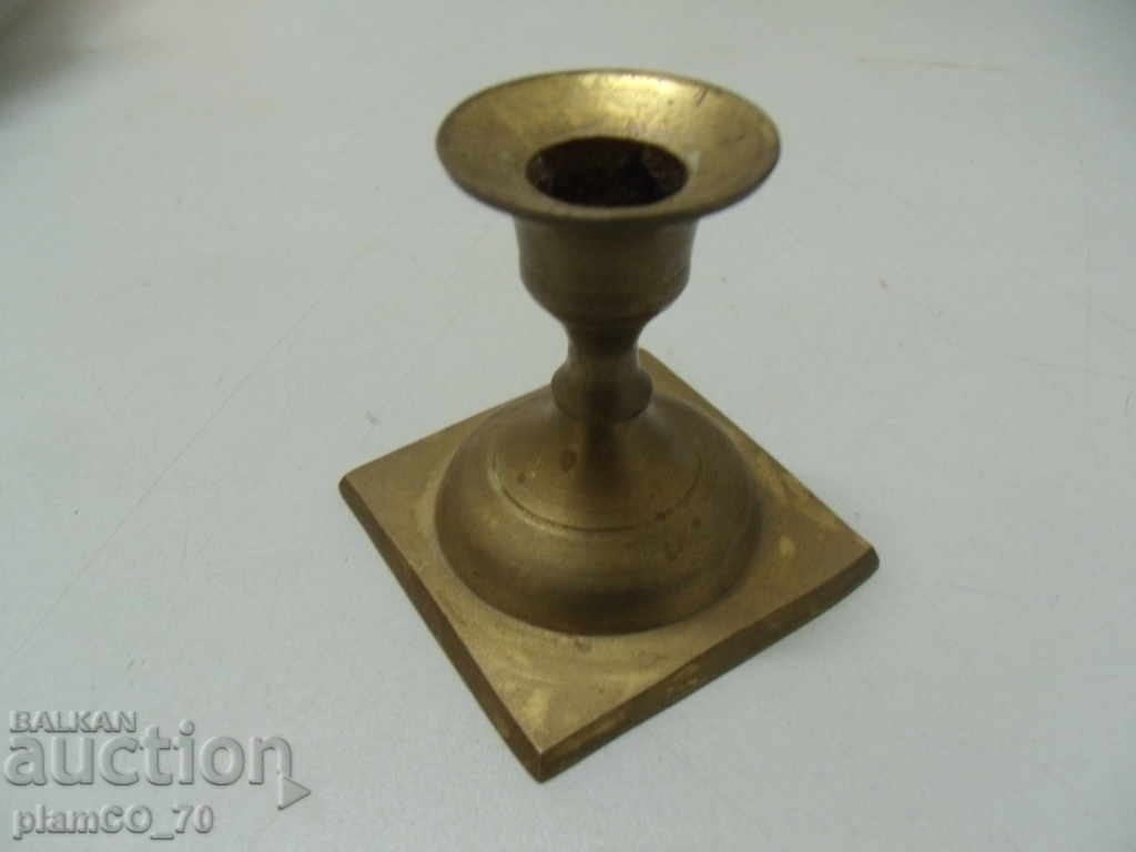 № * 5788 old small metal / bronze candlestick with price 10.00 BGN | € 5.11 № * 5788 old small metal / bronze candlestick with price 10.00 BGN | € 5.11