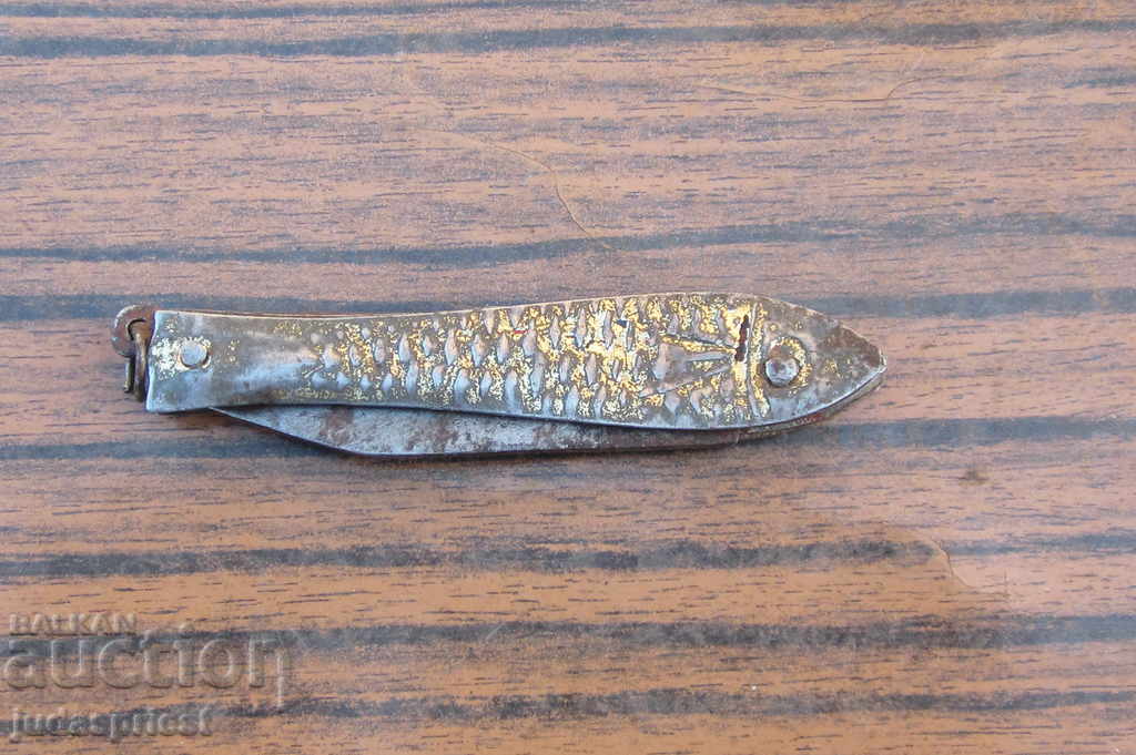 старо старинно колекционерско джобно ножче с дръжка риба