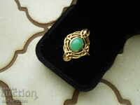GORGEOUS GOLD RING, 375 Gold with Natural Chrysoprase