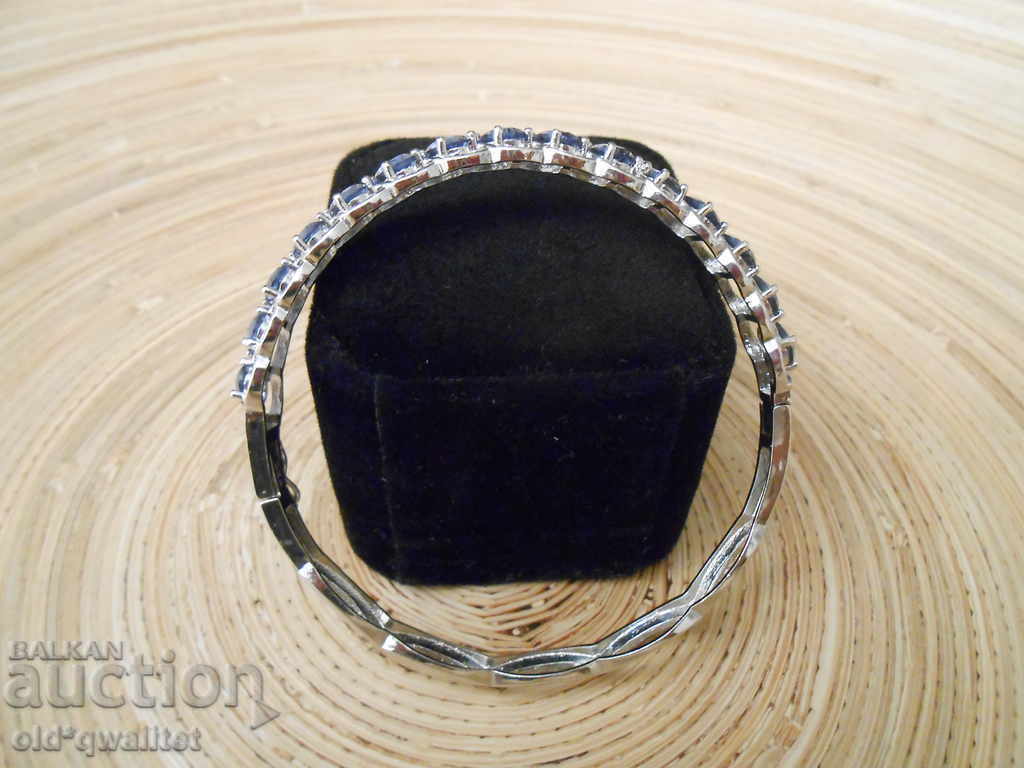 Auction Attractive SILVER BRACELET with Tanzanites Auction Attractive SILVER BRACELET with Tanzanites