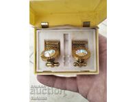 Butoni vechi, aurii, cu pietre