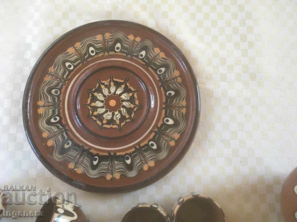 TROYAN CERAMICS FROM THE 70'S JUGS GLASS PLATE GLUCH SERVICE with price 39.00 BGN | € 19.94 TROYAN CERAMICS FROM THE 70'S JUGS GLASS PLATE GLUCH SERVICE with price 39.00 BGN | € 19.94