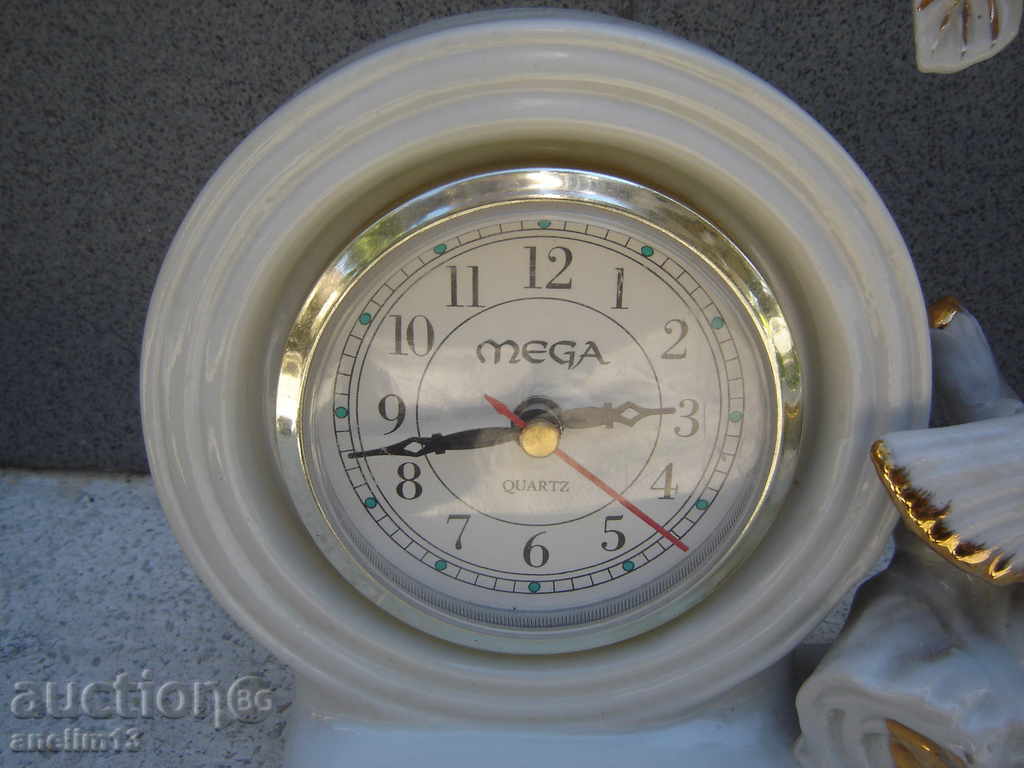 PRESENT PORCELAIN CLOCK 3 with price 40.00 BGN | € 20.45 PRESENT PORCELAIN CLOCK 3 with price 40.00 BGN | € 20.45