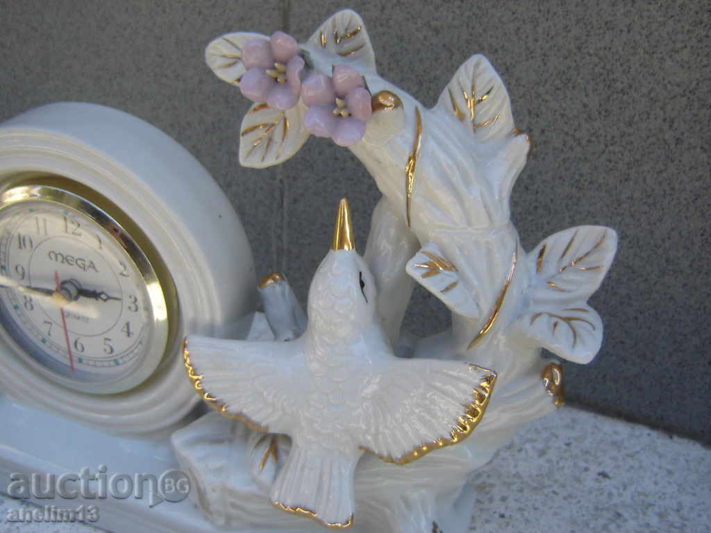 Auction PRESENT PORCELAIN CLOCK 3 Auction PRESENT PORCELAIN CLOCK 3