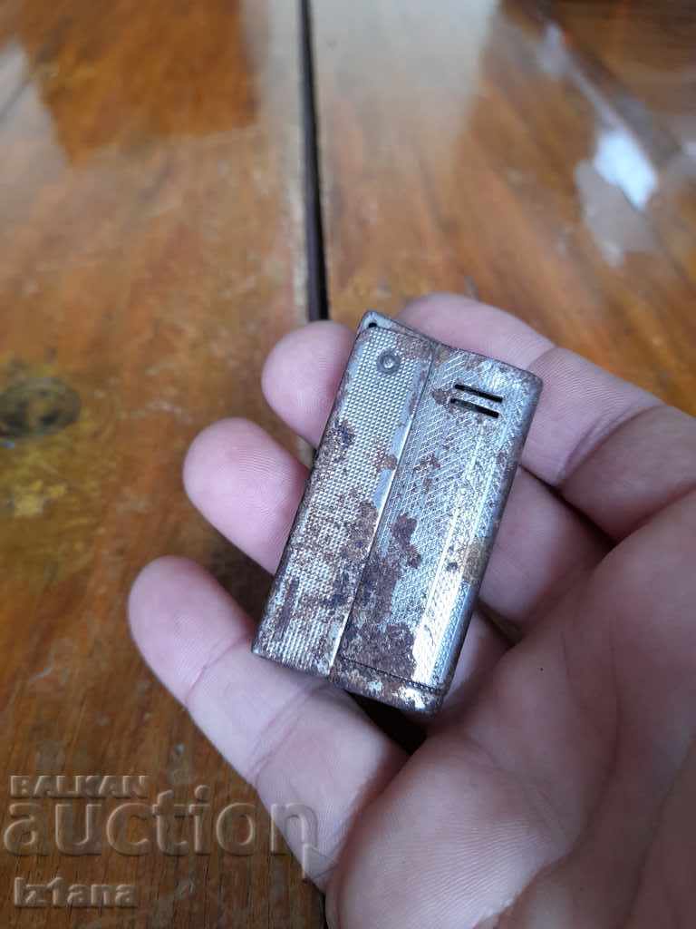An old IMCO lighter with price 15.00 BGN | € 7.67 An old IMCO lighter with price 15.00 BGN | € 7.67