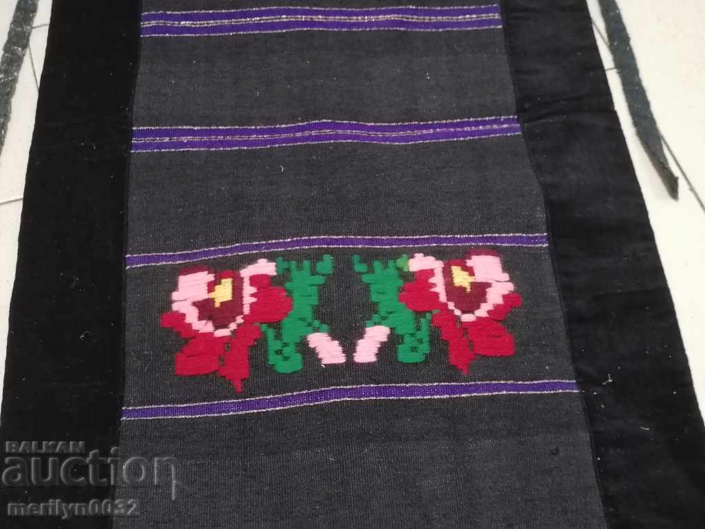 Delivery of Old woven embroidered embroidered apron tinsel costume, dress