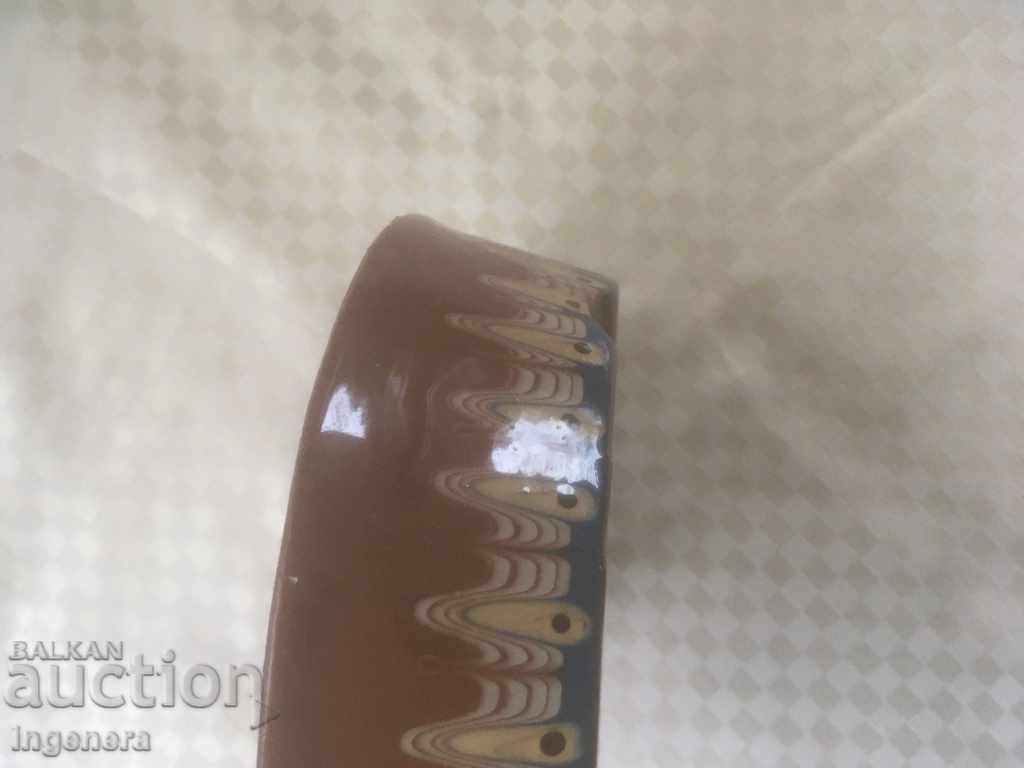 Delivery of TROYAN CERAMICS FROM THE 70'S ASHTRAY Delivery of TROYAN CERAMICS FROM THE 70'S ASHTRAY