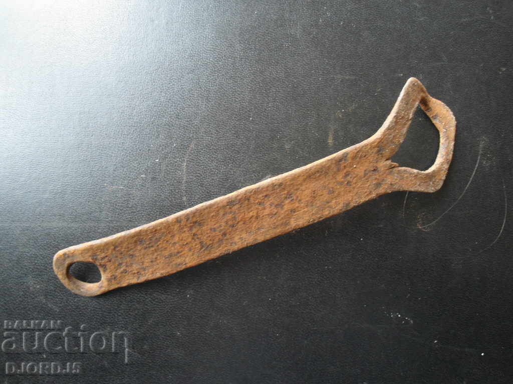 Παλιά σφυρήλατο μάνδαλο με τιμή 2.00 BGN | € 1.02 Παλιά σφυρήλατο μάνδαλο με τιμή 2.00 BGN | € 1.02