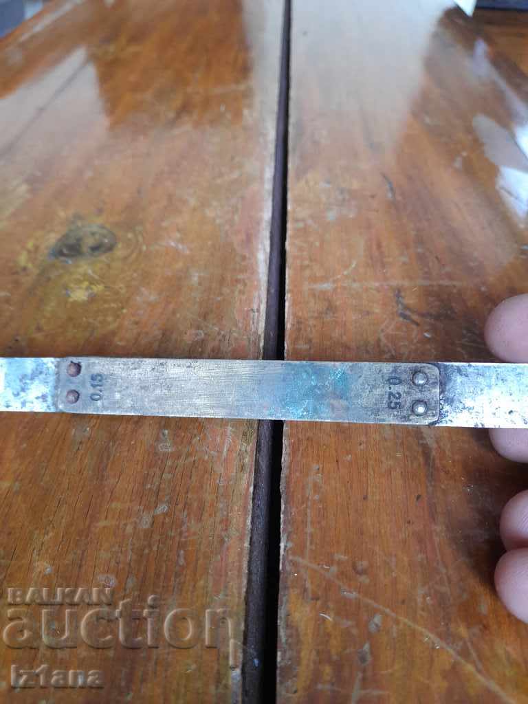 Licitație Vechi indicator de aer Fiat Licitație Vechi indicator de aer Fiat