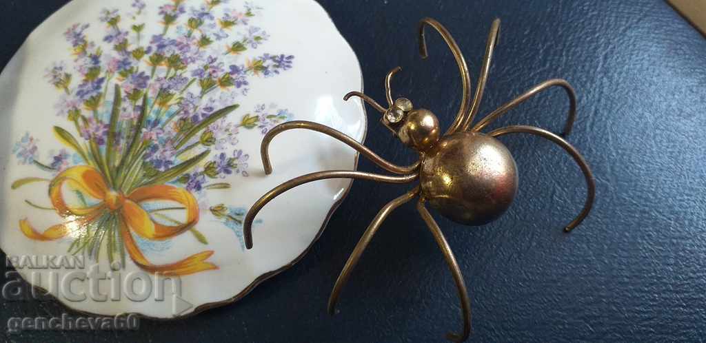 Antique rare brooch "Spider" in a porcelain box with price 50.00 BGN | € 25.56 Antique rare brooch "Spider" in a porcelain box with price 50.00 BGN | € 25.56