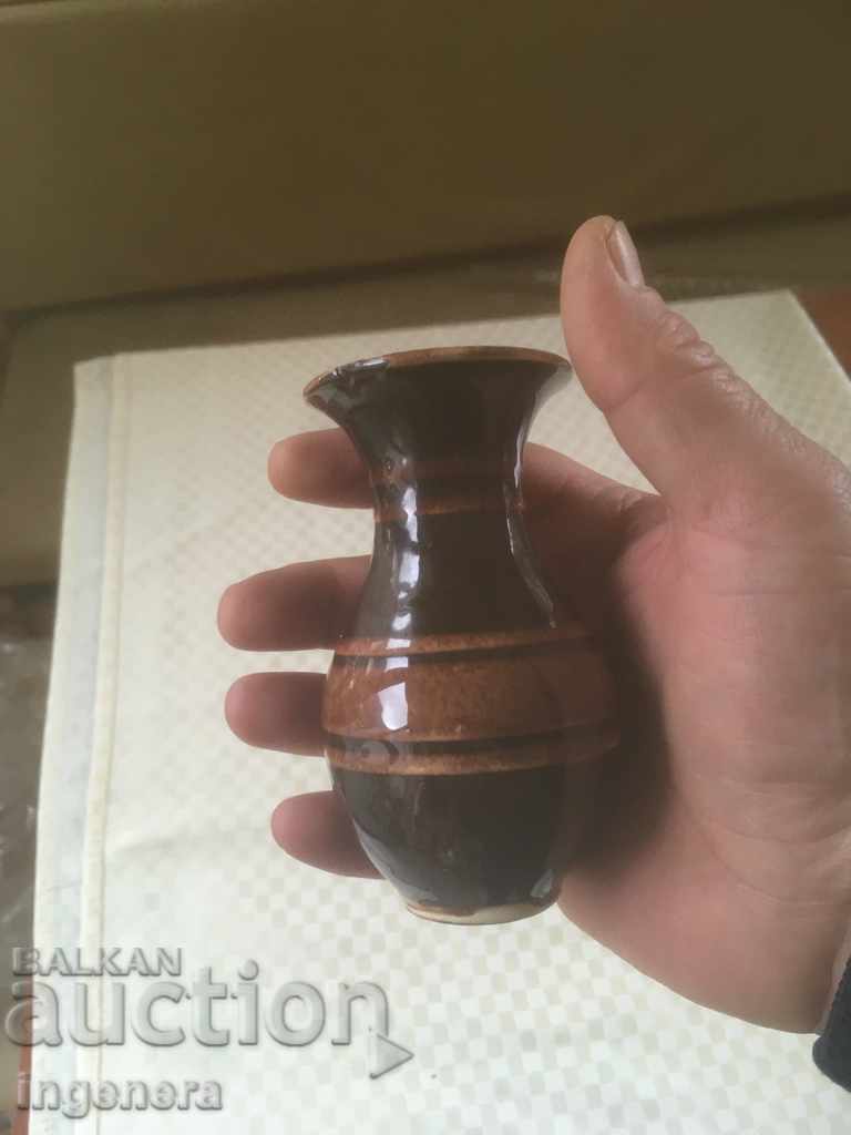 TROYAN CERAMICS FROM THE 70'S VASE VASE with price 5.00 BGN | € 2.56 TROYAN CERAMICS FROM THE 70'S VASE VASE with price 5.00 BGN | € 2.56