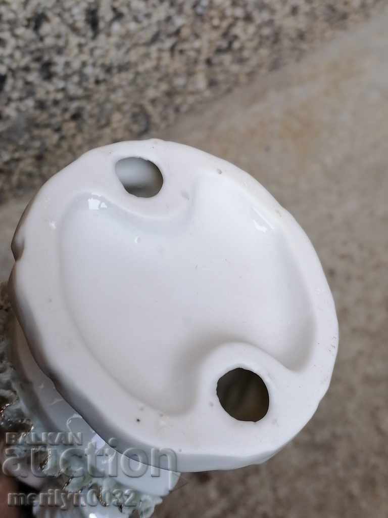 Delivery of Old porcelain figure, plastic, figurine, porcelain Delivery of Old porcelain figure, plastic, figurine, porcelain