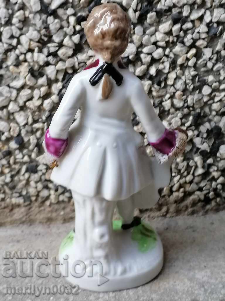 Old porcelain figure, plastic, figurine, porcelain with price 48.00 BGN | € 24.54
